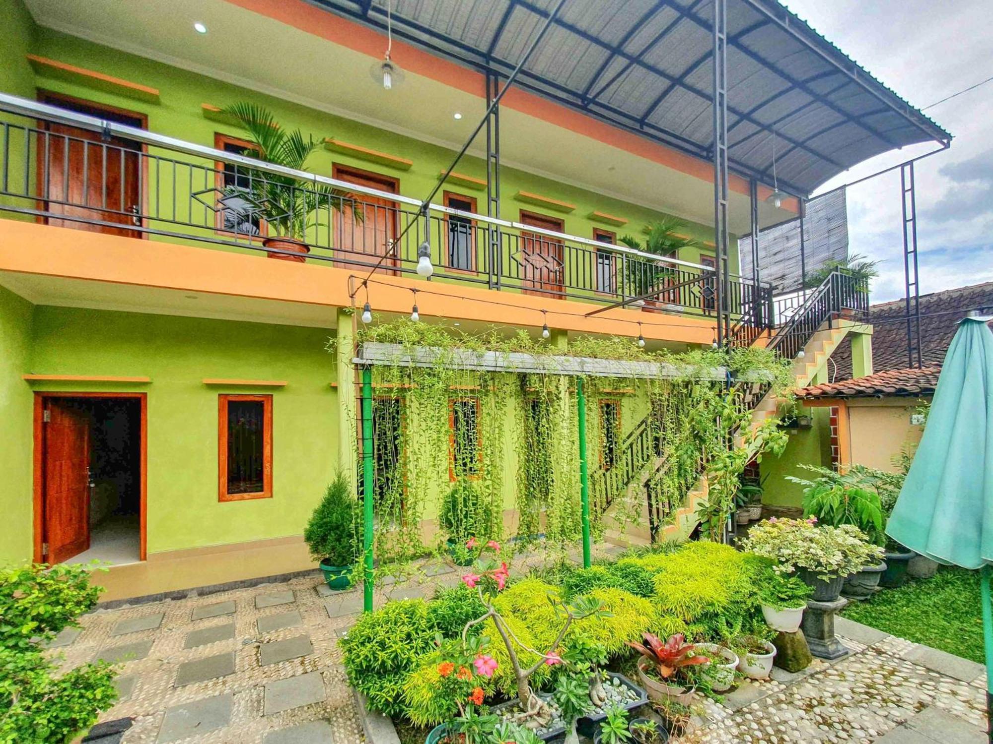 Reddoorz Syariah At Graha Adi Karya Kartasura Hotel Kartosuro Eksteriør billede