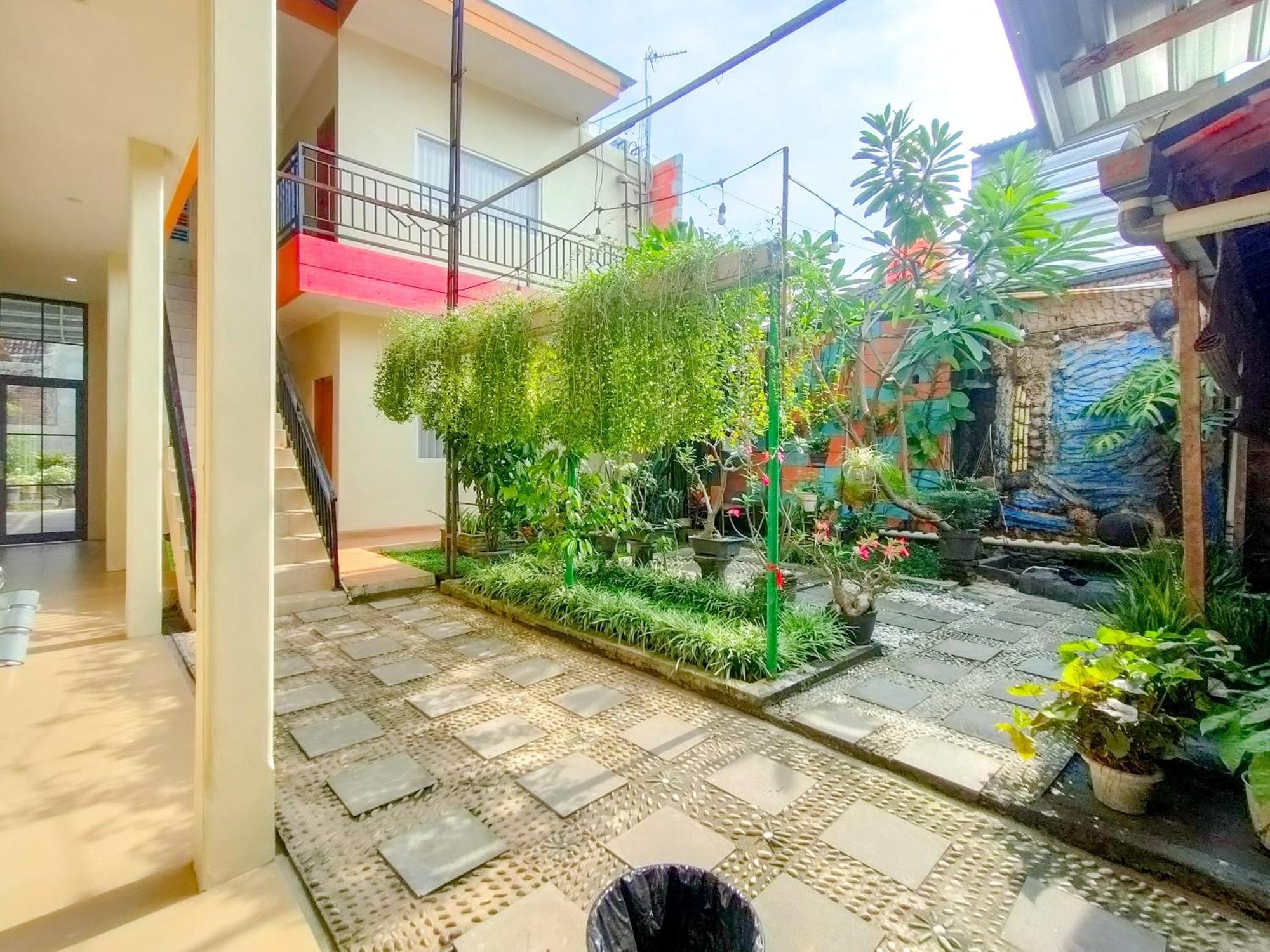 Reddoorz Syariah At Graha Adi Karya Kartasura Hotel Kartosuro Eksteriør billede