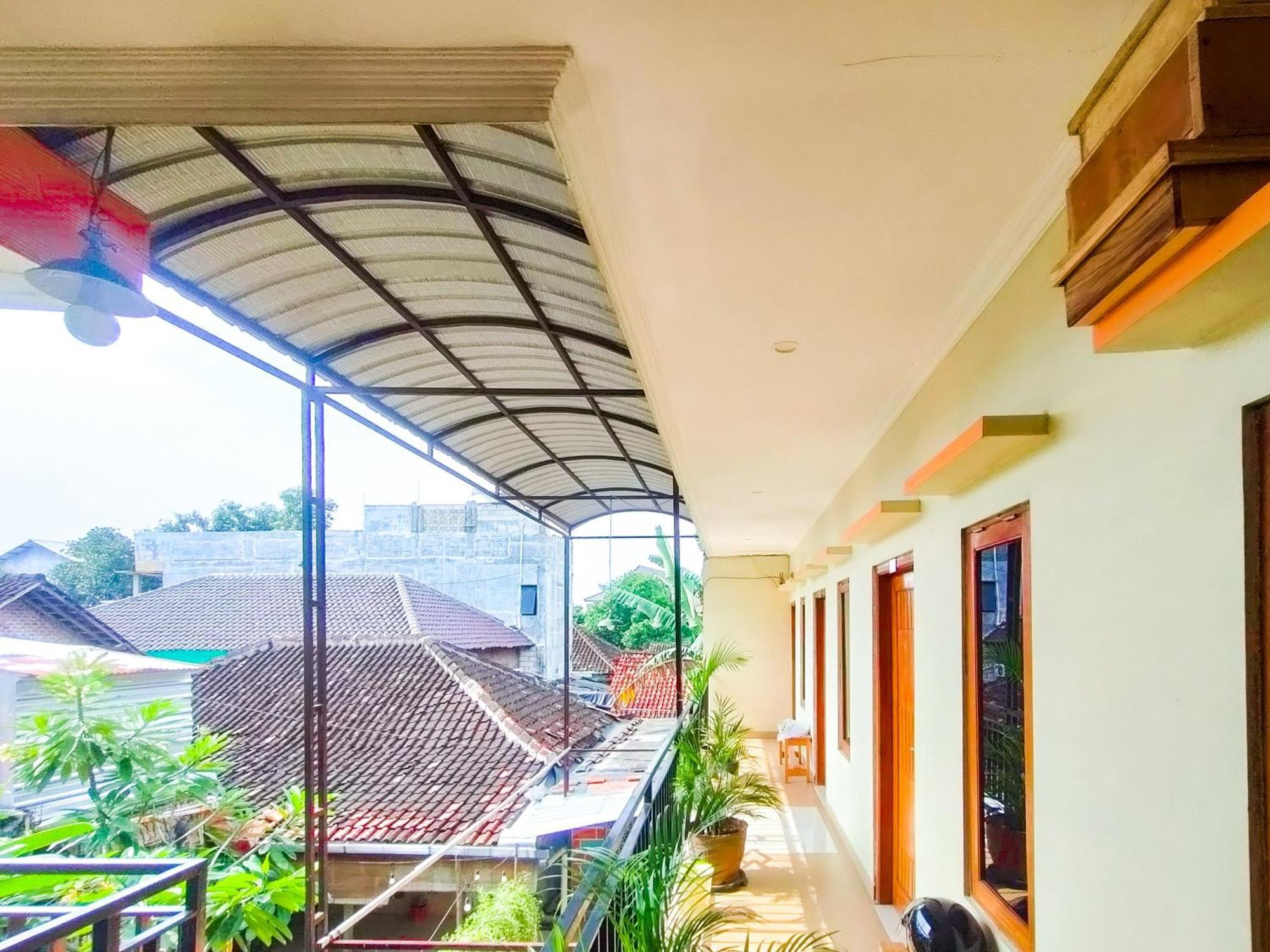 Reddoorz Syariah At Graha Adi Karya Kartasura Hotel Kartosuro Eksteriør billede