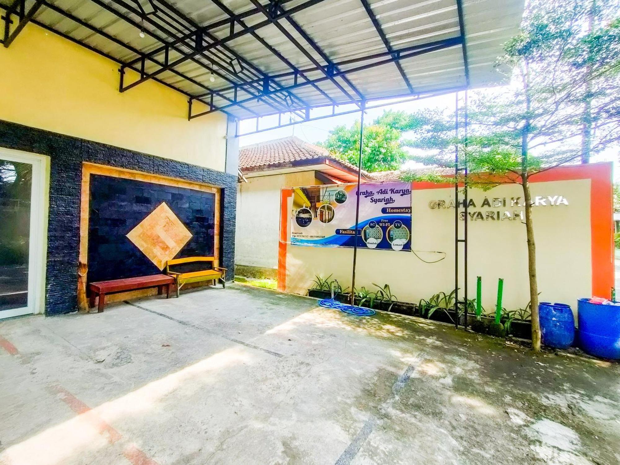 Reddoorz Syariah At Graha Adi Karya Kartasura Hotel Kartosuro Eksteriør billede